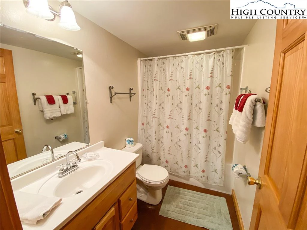 Image number 9 for the current listing
