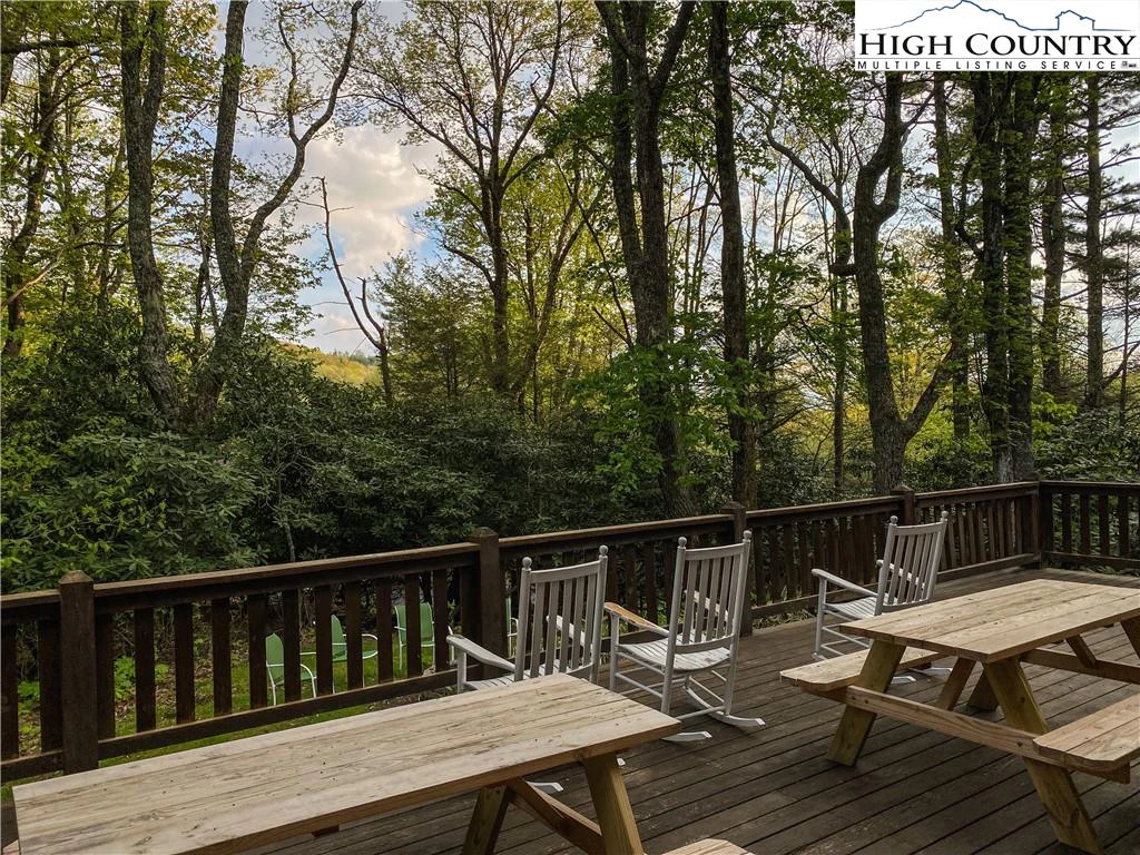 Image number 13 for the current listing
