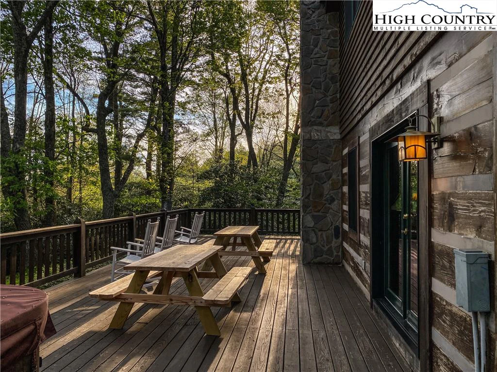 Image number 2 for the current listing