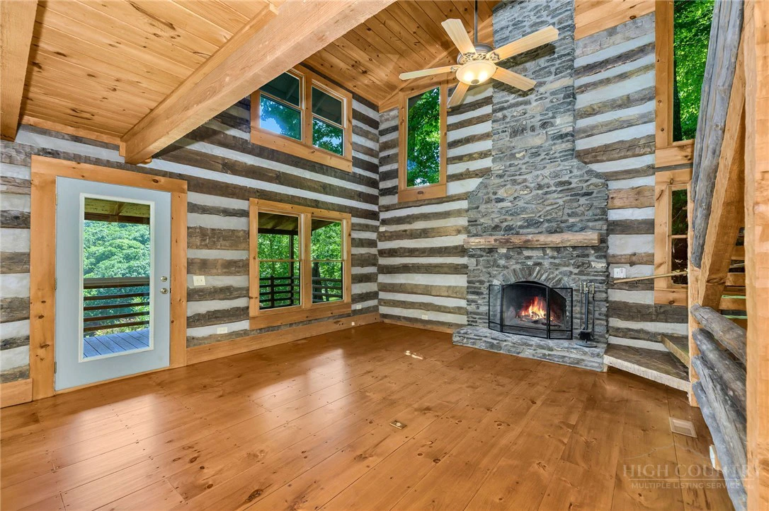 Image number 10 for the current listing