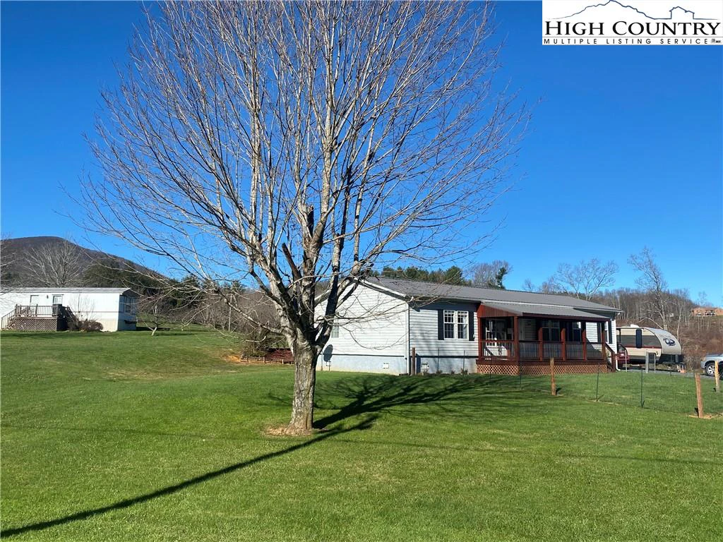 Image number 1 for the current listing