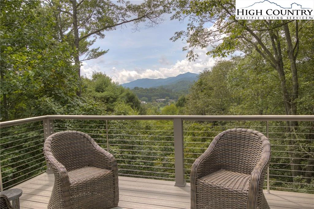 Image number 20 for the current listing