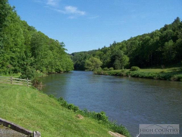 Image number 5 for the current listing