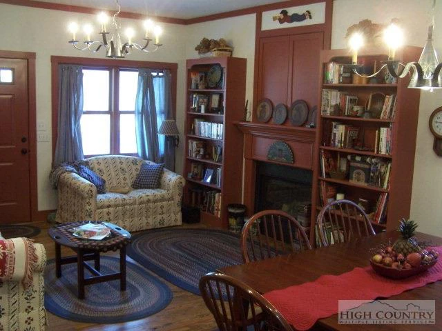 Image number 6 for the current listing