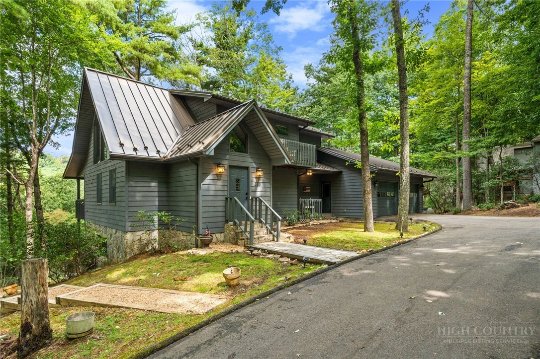Image number 2 for the current listing
