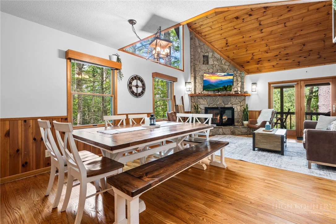 Image number 10 for the current listing