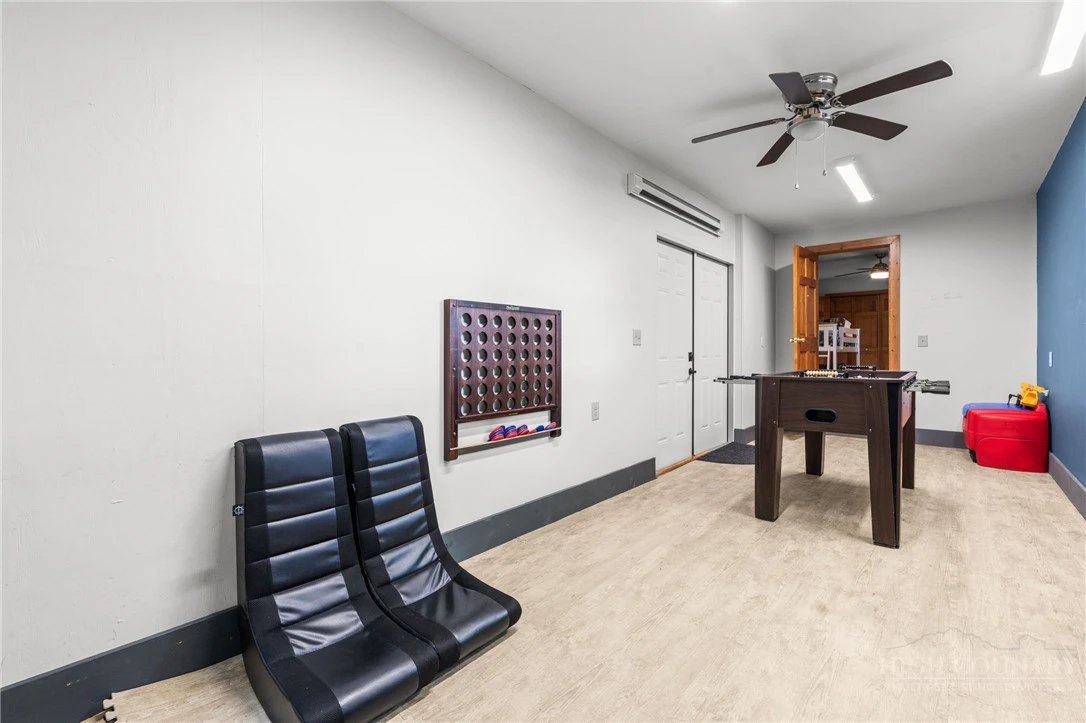 Image number 18 for the current listing
