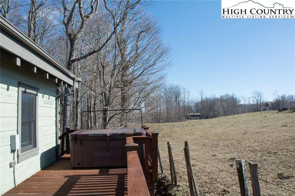 Image number 16 for the current listing