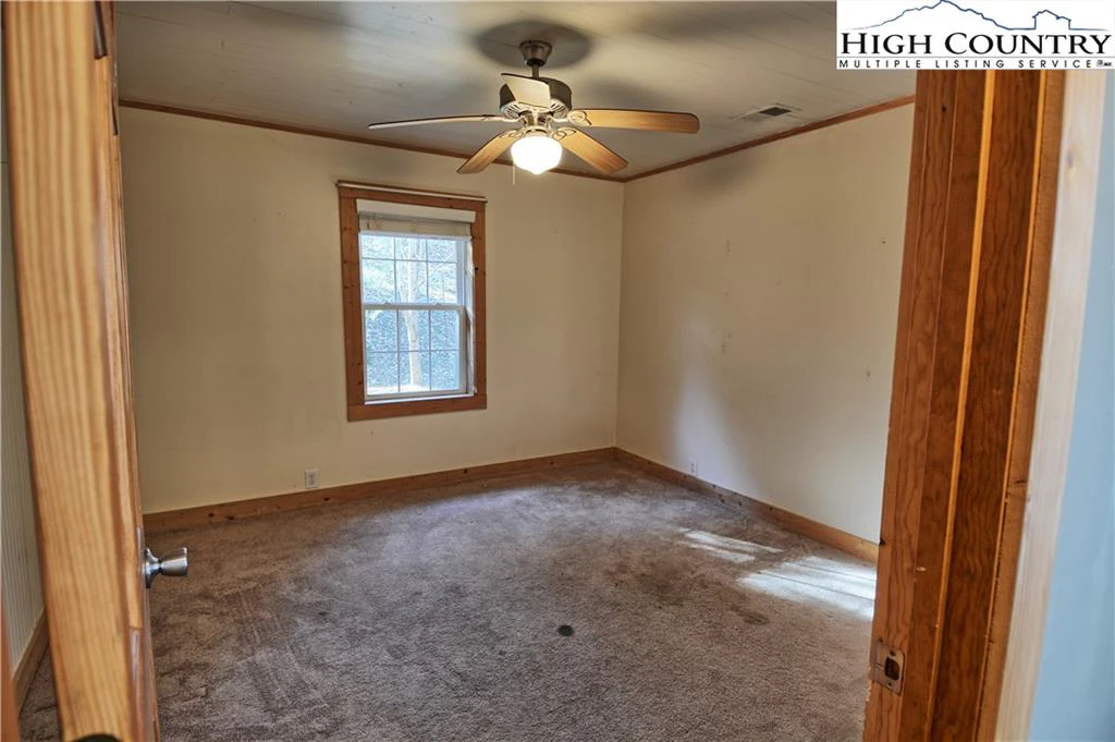 Image number 10 for the current listing