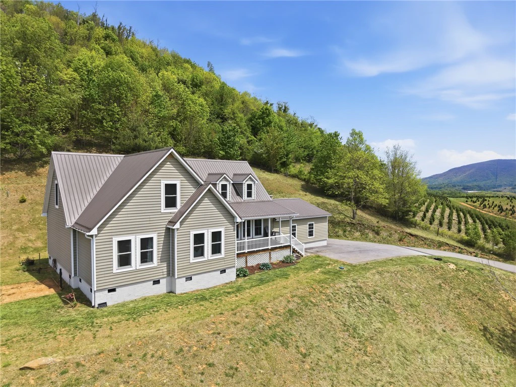 Image number 2 for the current listing