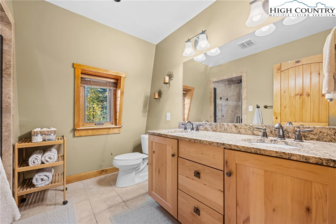 Image number 6 for the current listing