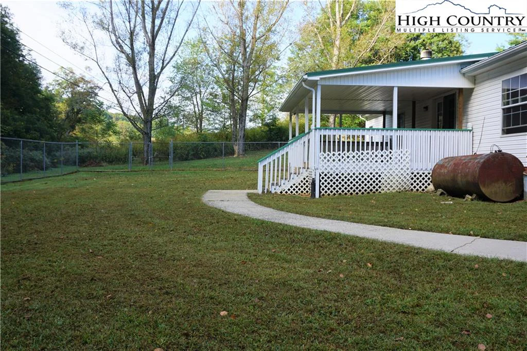 Image number 5 for the current listing