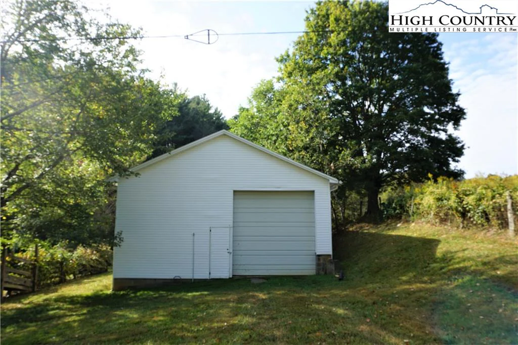 Image number 2 for the current listing
