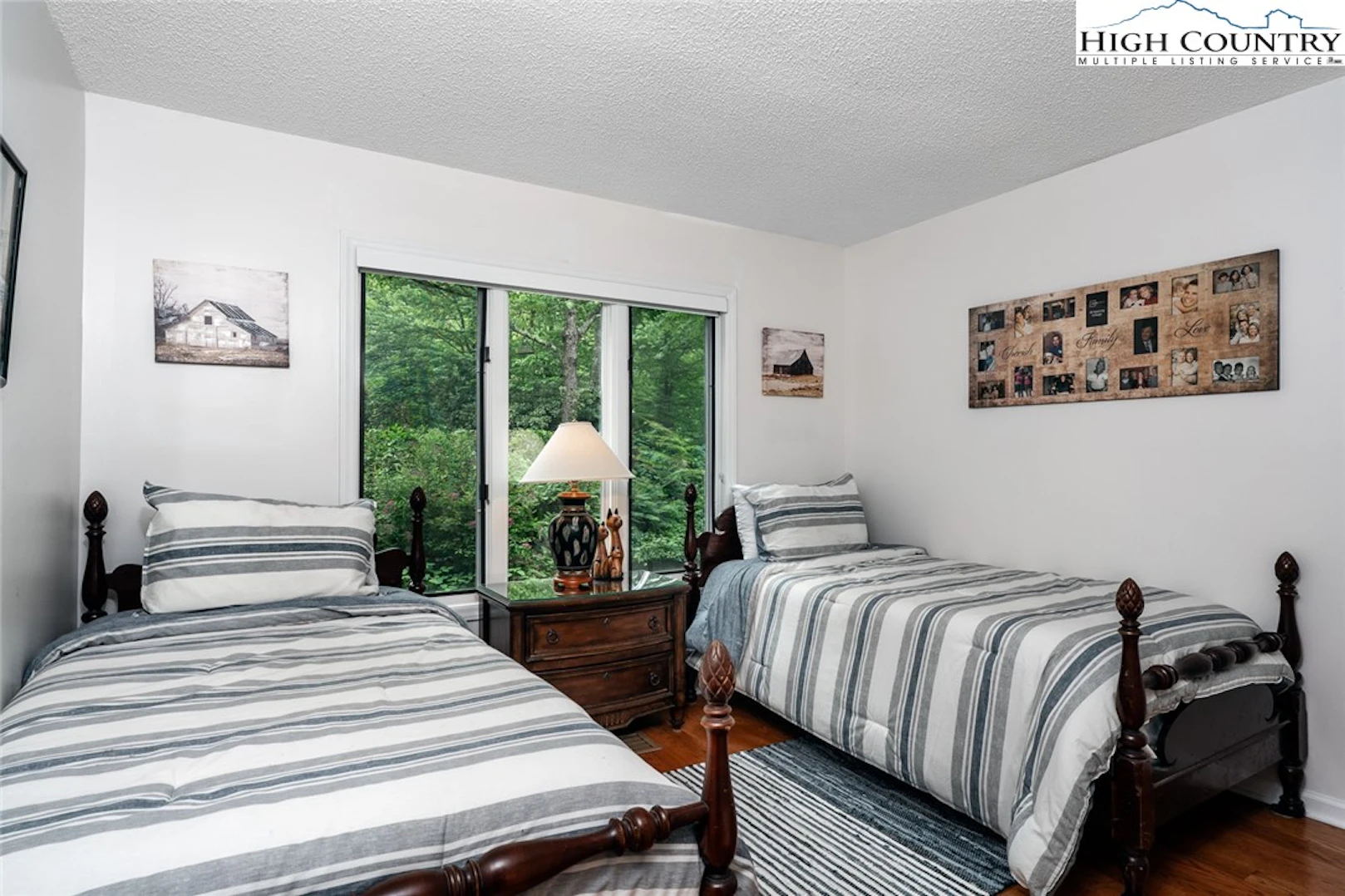Image number 8 for the current listing