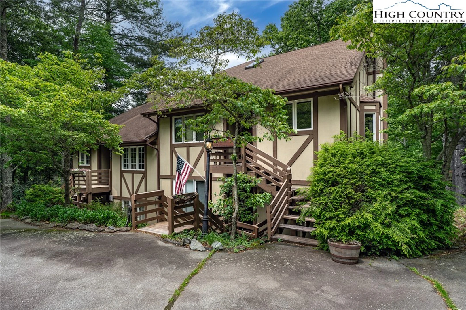 Image number 5 for the current listing