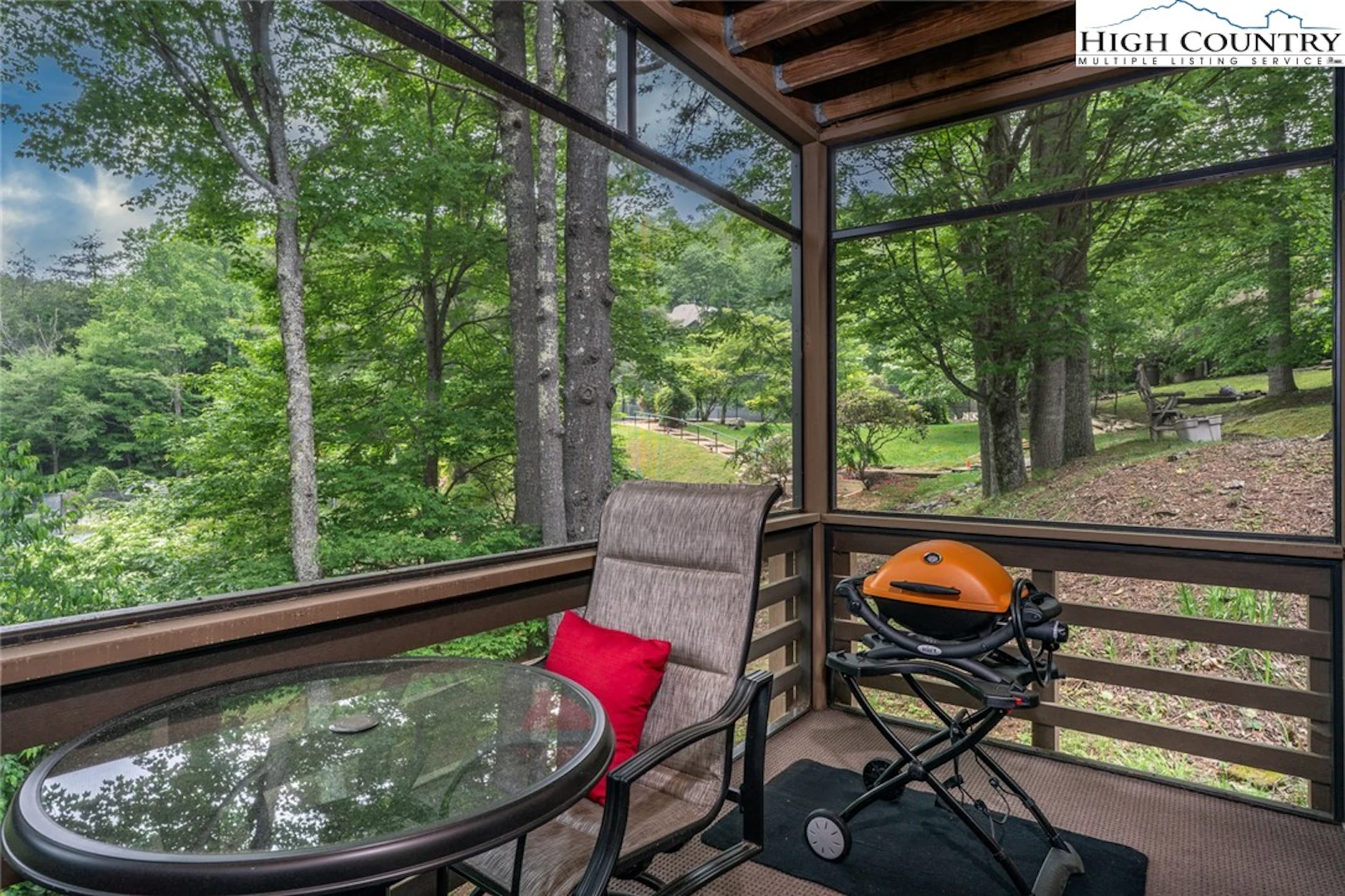 Image number 18 for the current listing