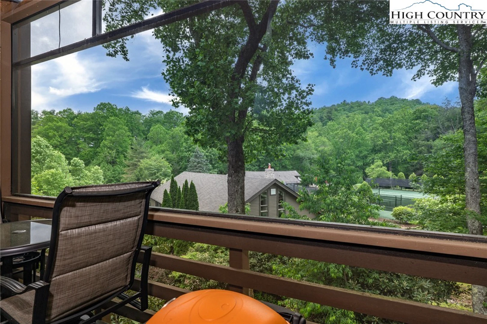 Image number 19 for the current listing