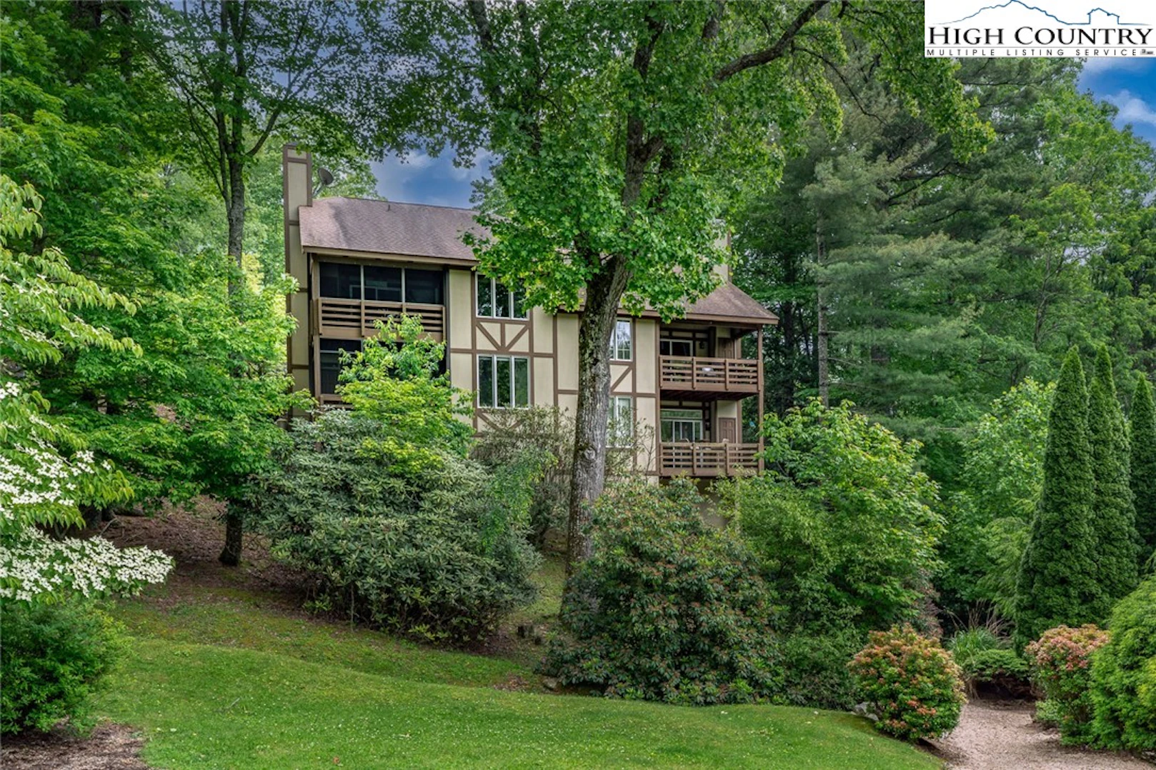 Image number 21 for the current listing