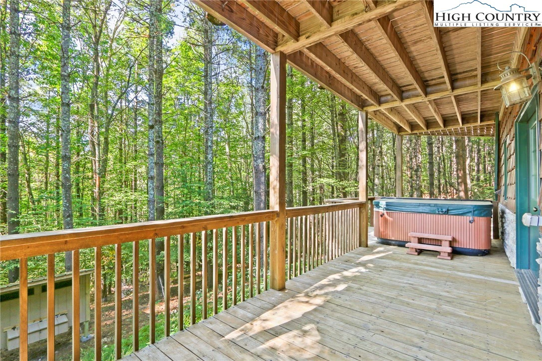 Image number 9 for the current listing