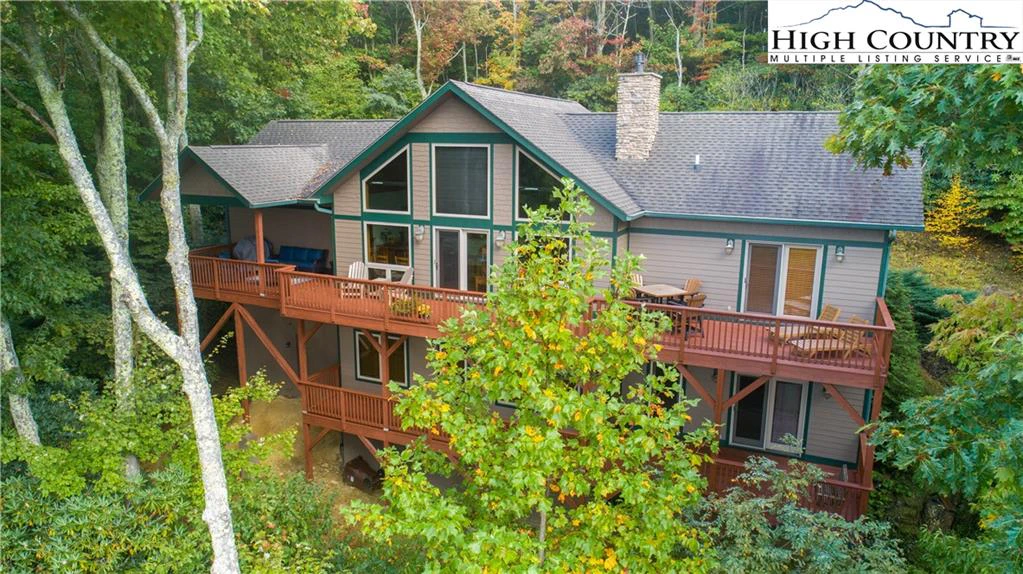 Image number 1 for the current listing