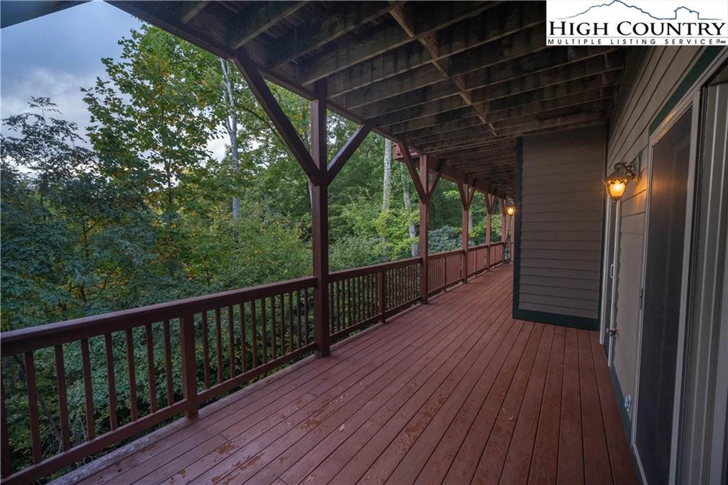 Image number 12 for the current listing