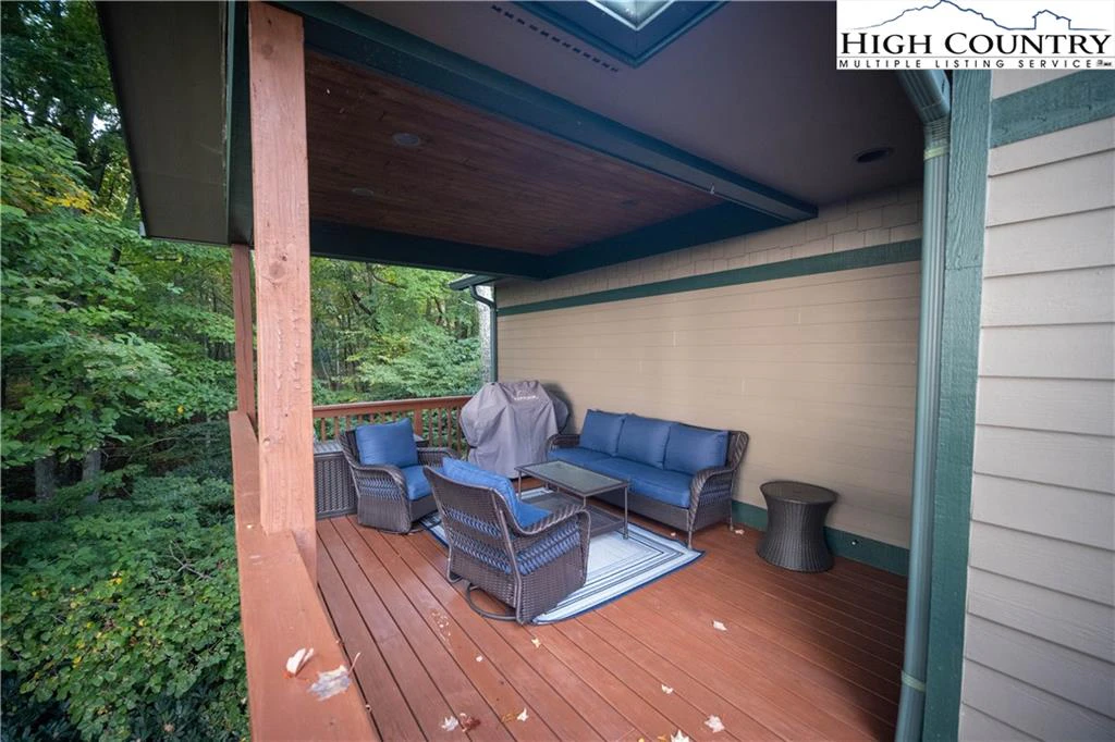 Image number 2 for the current listing