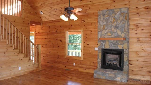 Image number 9 for the current listing