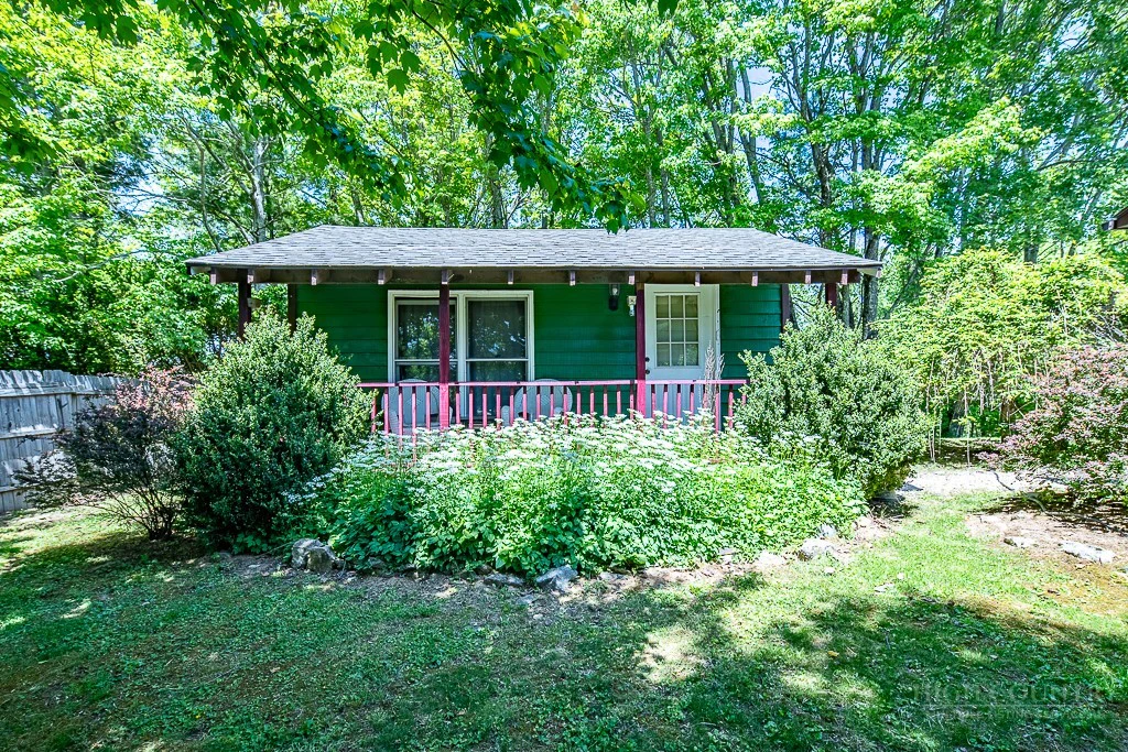 Image number 9 for the current listing