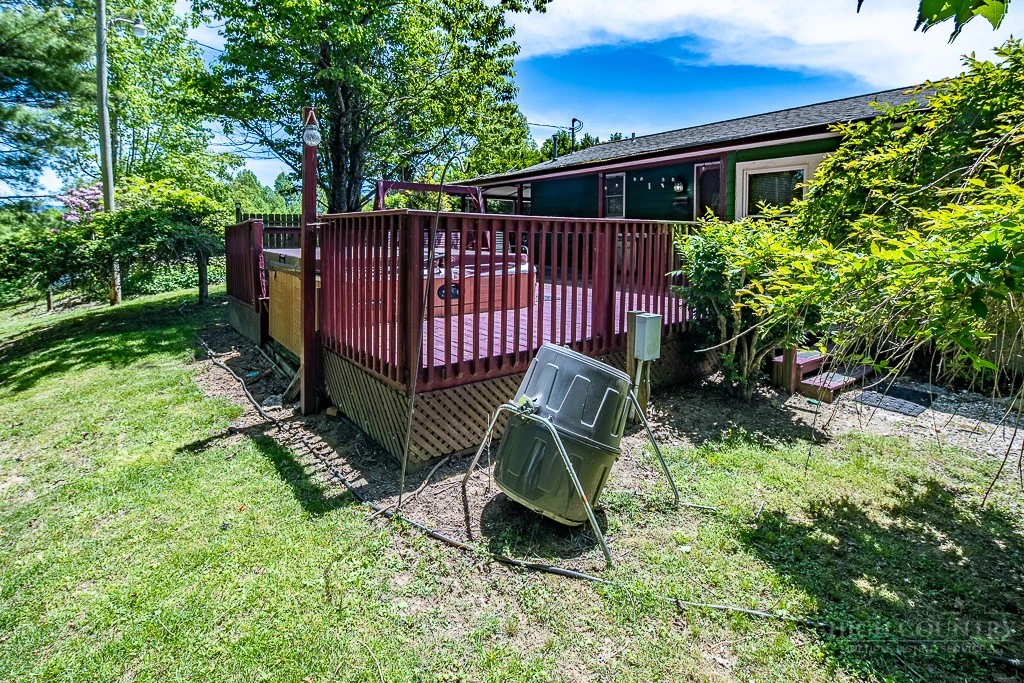 Image number 8 for the current listing