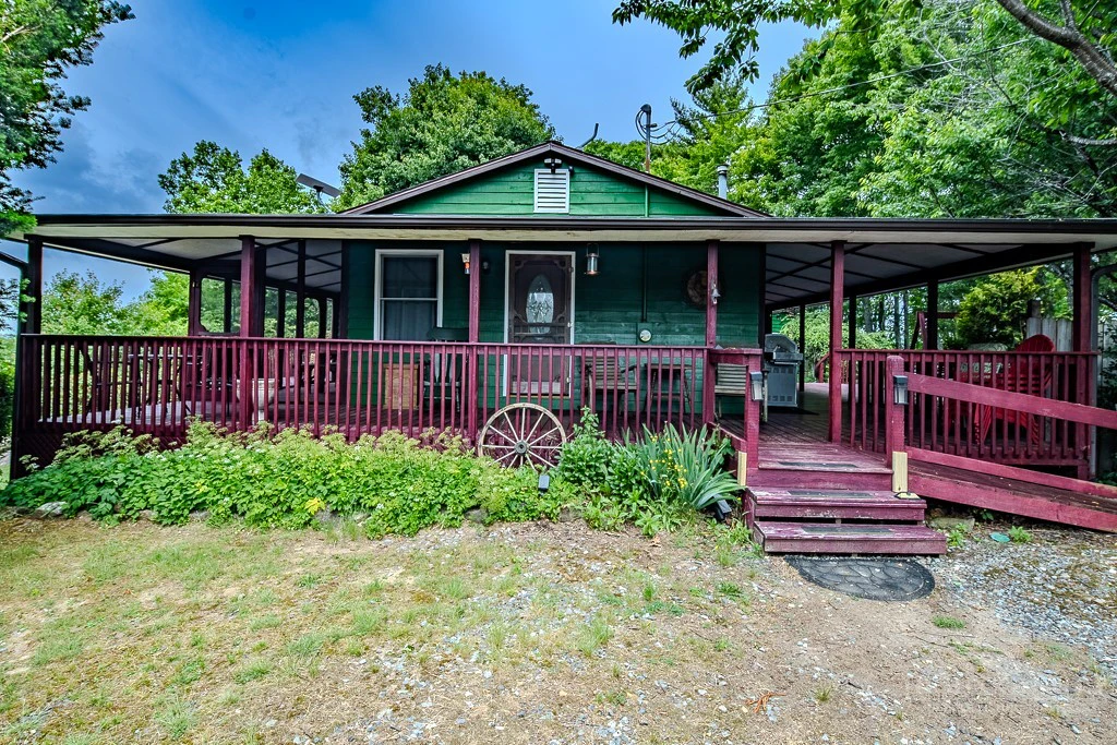 Image number 3 for the current listing