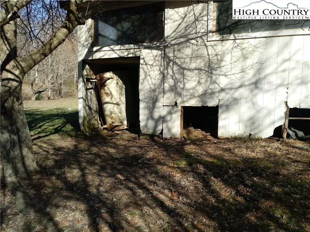 Image number 4 for the current listing