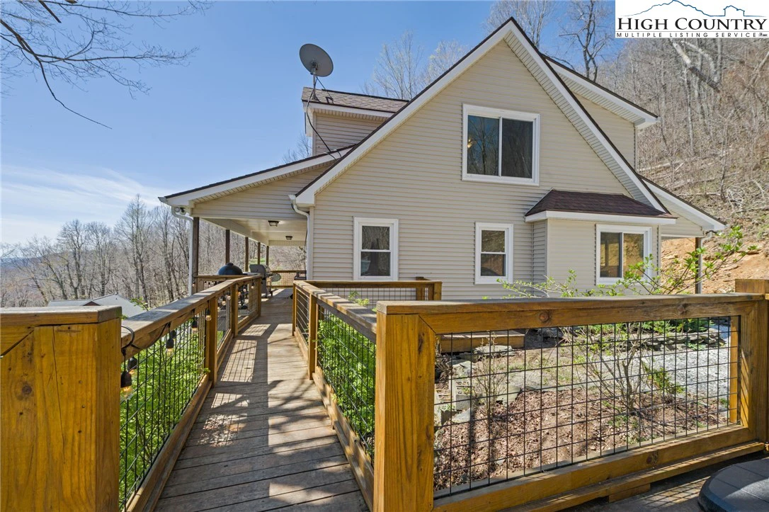 Image number 16 for the current listing