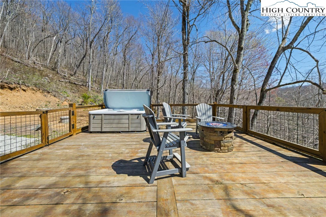 Image number 19 for the current listing