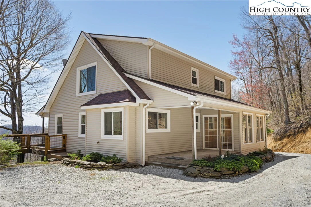 Image number 15 for the current listing
