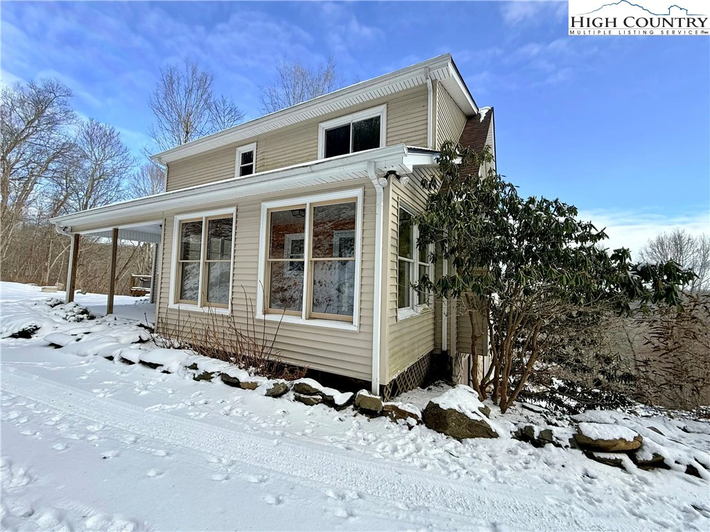 Image number 31 for the current listing