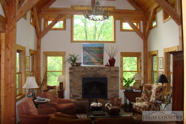 Image number 1 for the current listing