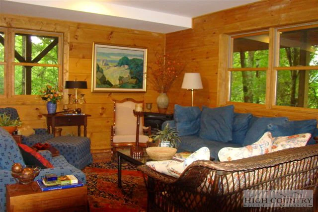 Image number 16 for the current listing