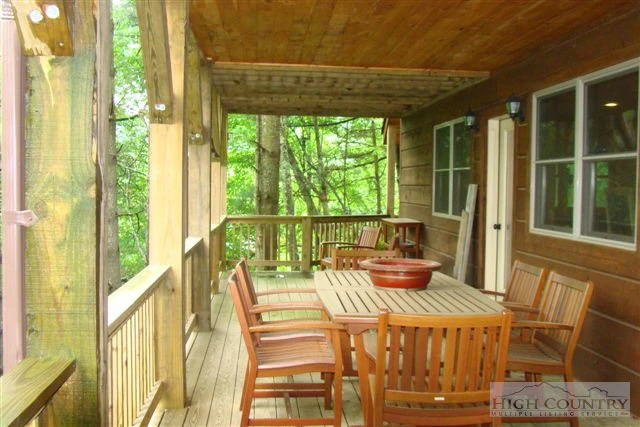 Image number 14 for the current listing