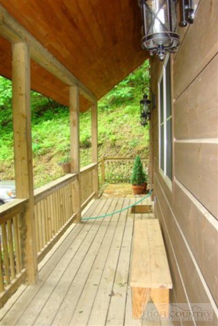 Image number 12 for the current listing
