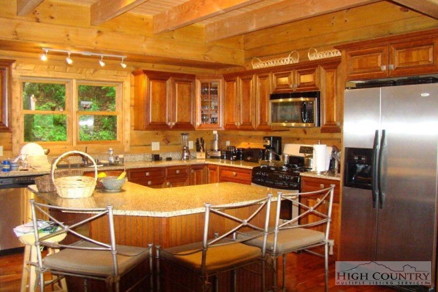 Image number 8 for the current listing