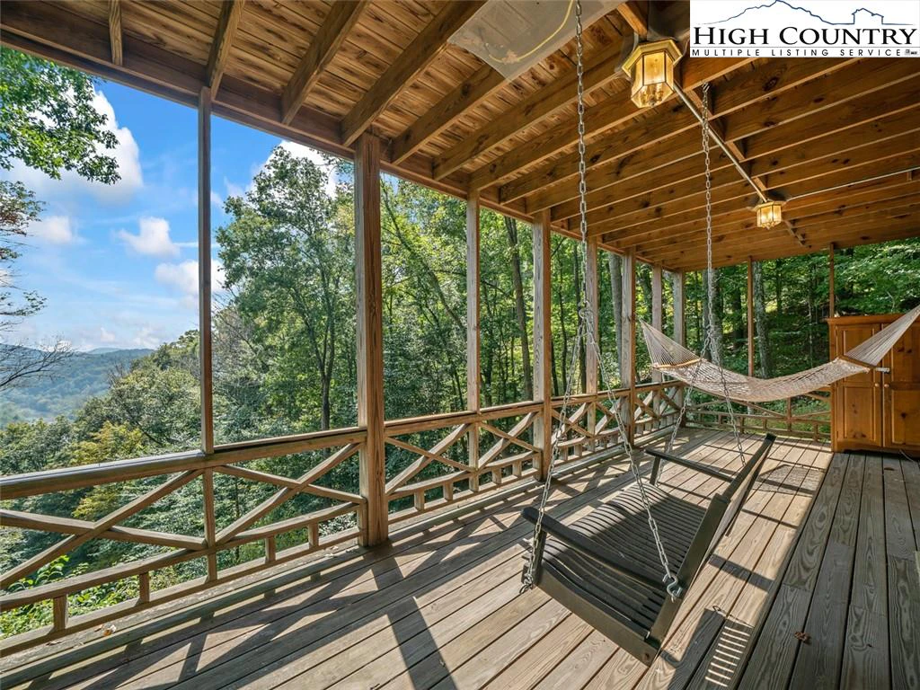 Image number 4 for the current listing