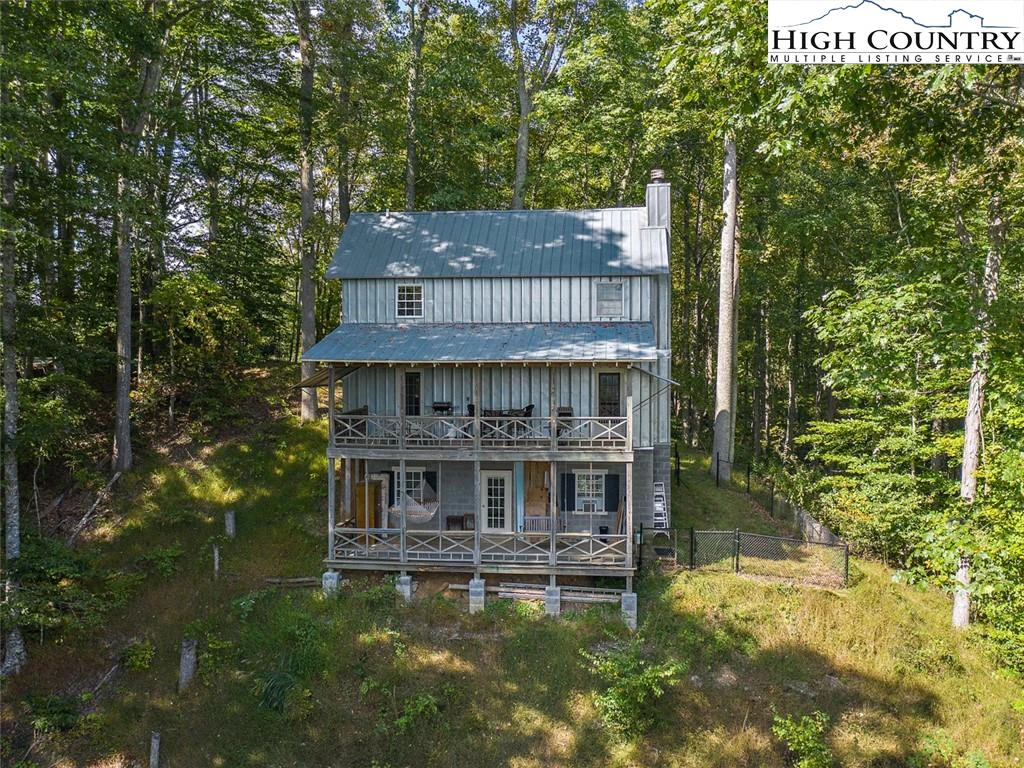 Image number 16 for the current listing