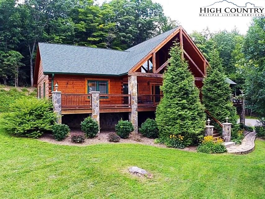 Image number 1 for the current listing