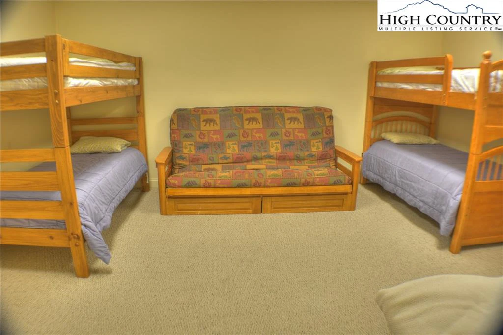 Image number 2 for the current listing