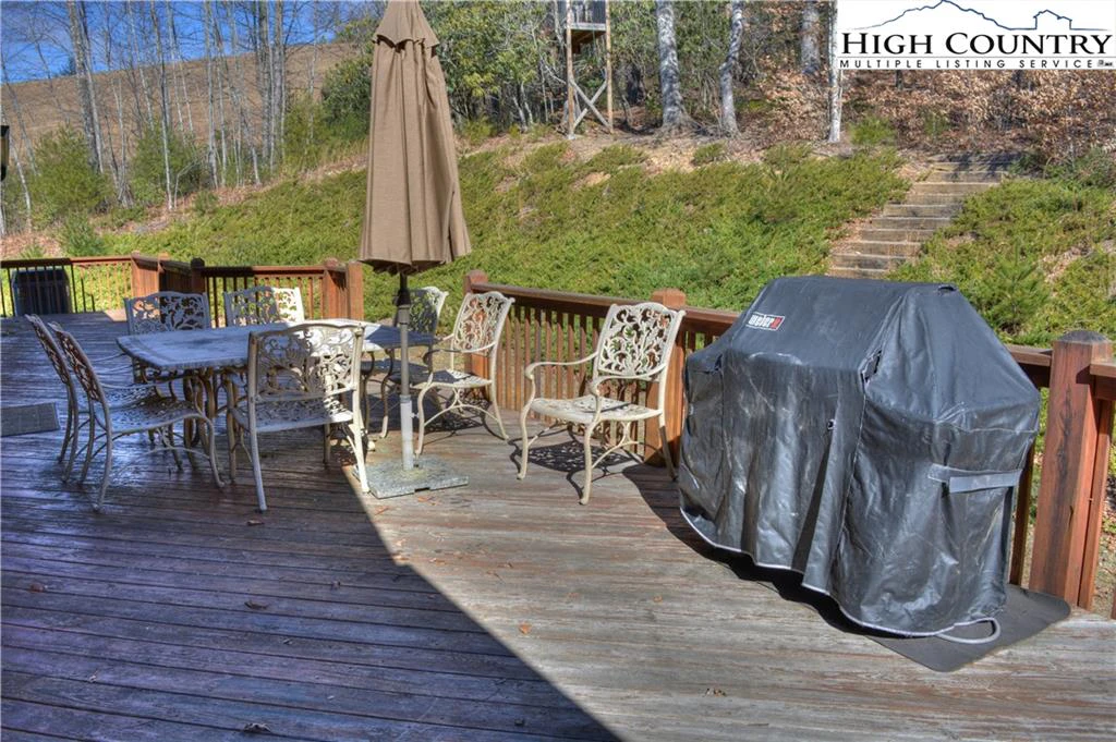 Image number 15 for the current listing