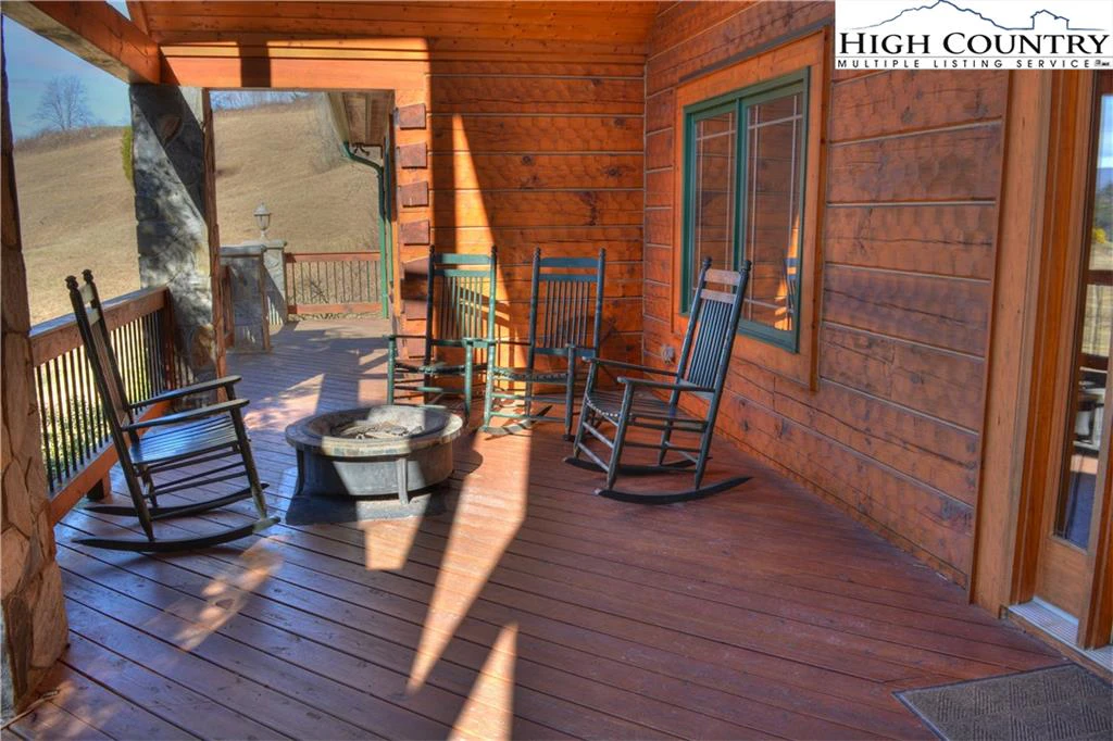 Image number 16 for the current listing