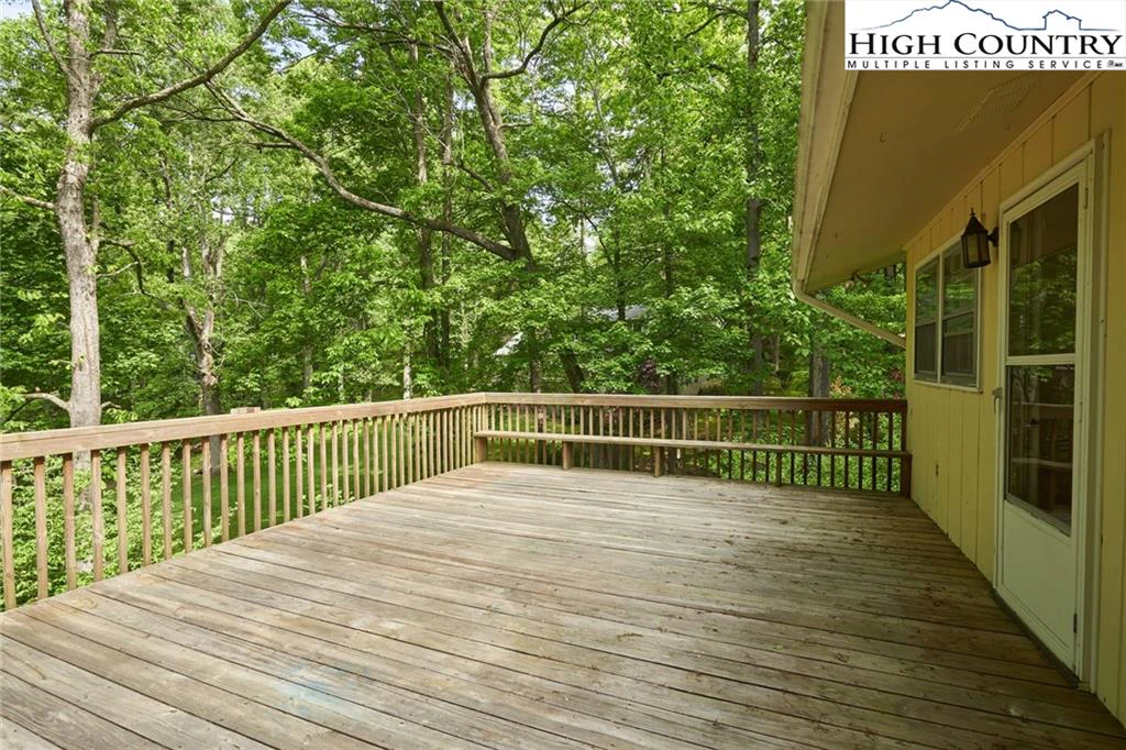 Image number 8 for the current listing