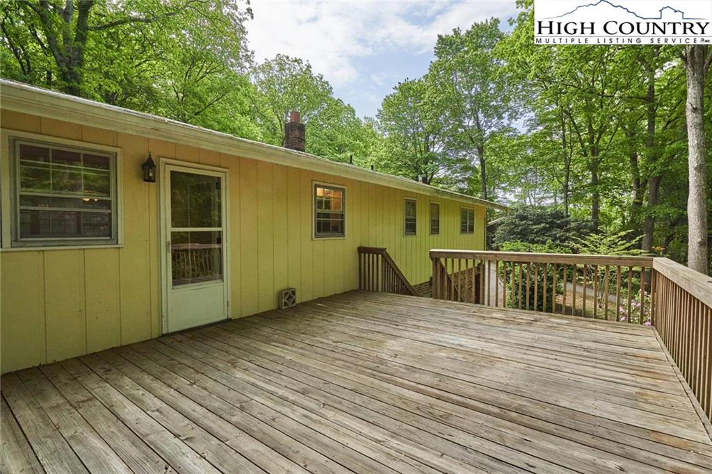 Image number 2 for the current listing