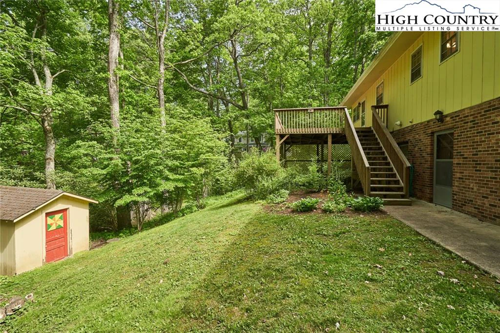 Image number 11 for the current listing