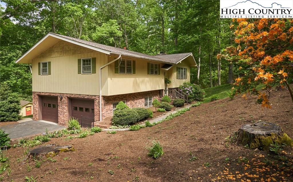 Image number 15 for the current listing